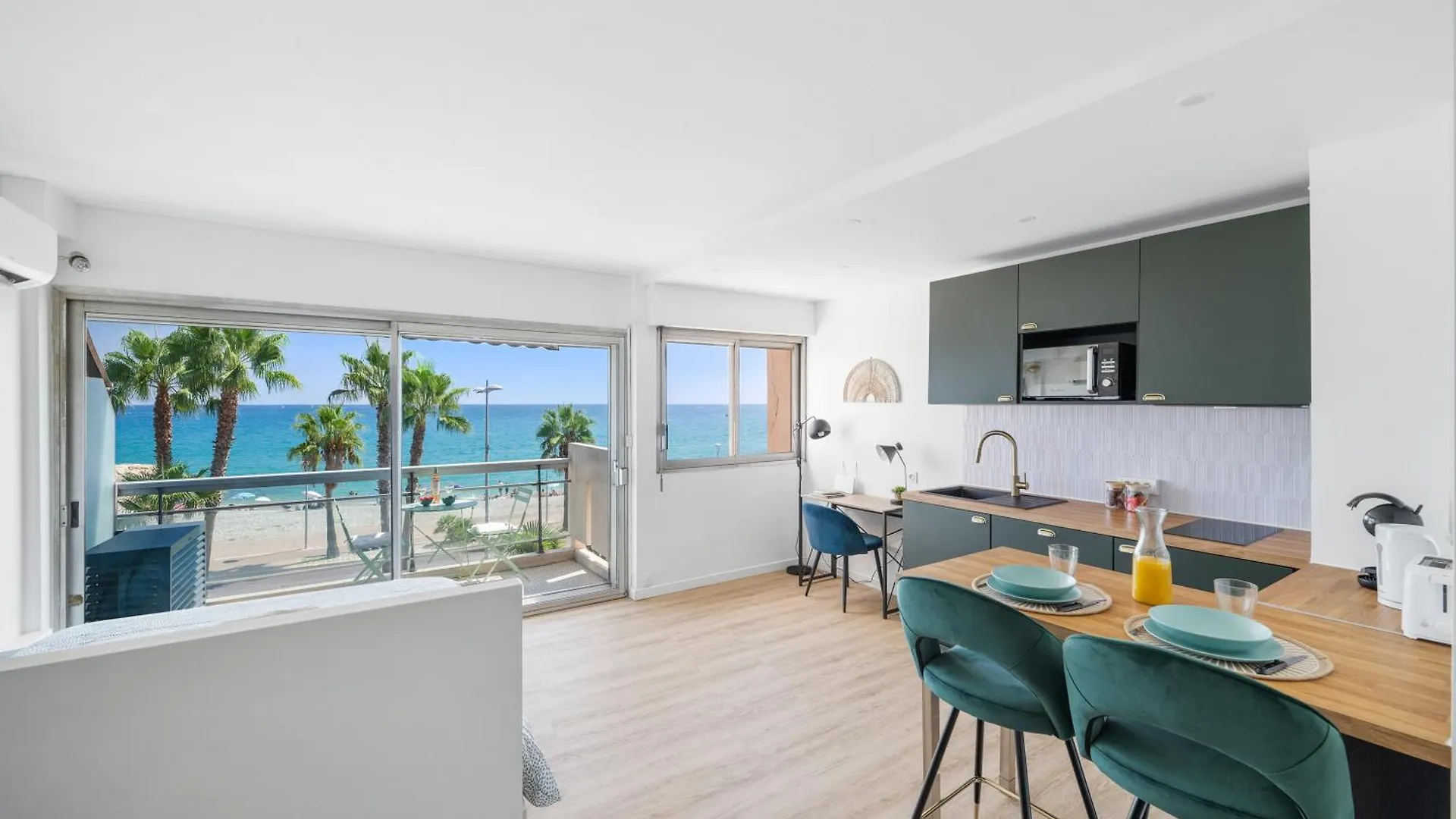 Cosy & Chill Appartements - Superbe Vue Mer, Wifi & Clim Cagnes-sur-Mer