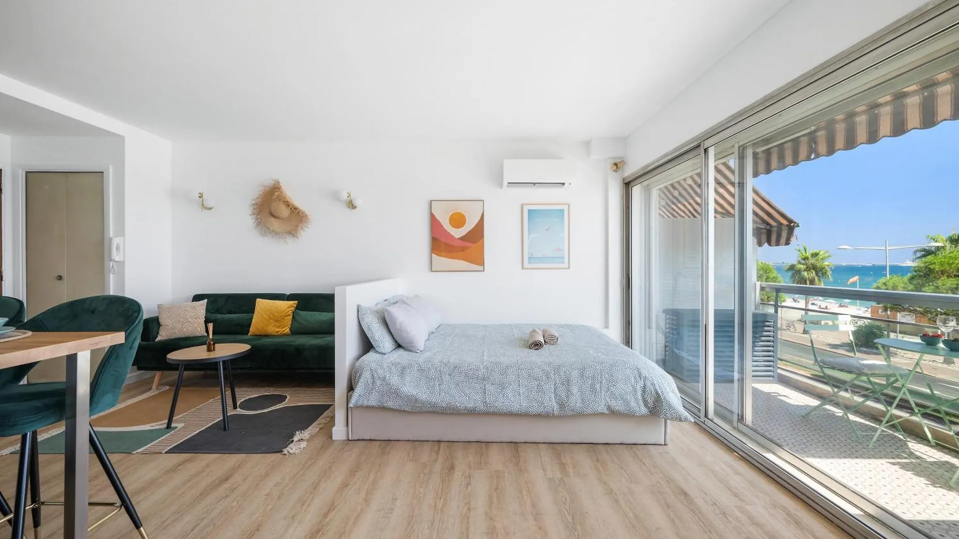 Cosy & Chill Appartements - Superbe Vue Mer, Wifi & Clim Cagnes-sur-Mer Lägenhet